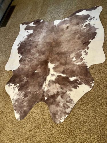 Western Style Faux Cowhide Rug Rustic Animal Rug Cute Cow Print Rug Living Room Bedroom Decorative Leather Rug Coffee Color photo review