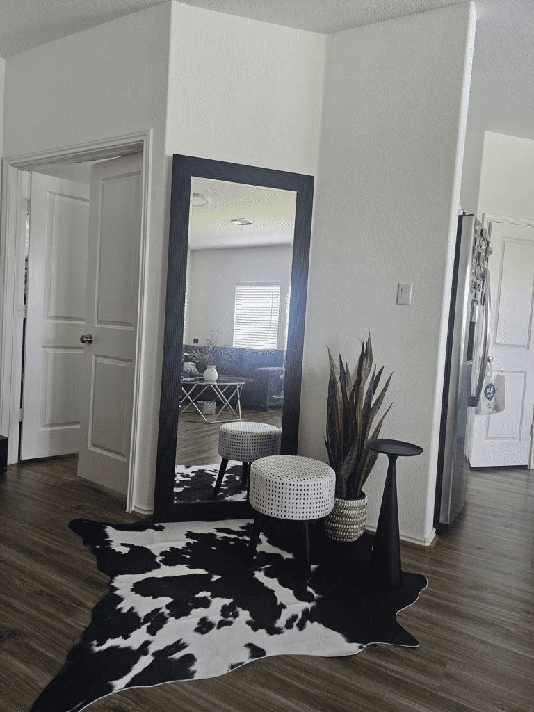 Faux Cowhide Rug,Brown Cowhide Area Rug Western Decor Outdoor Carpet For Living Room,Bedroom,Batheroom Christmas Gifts photo review