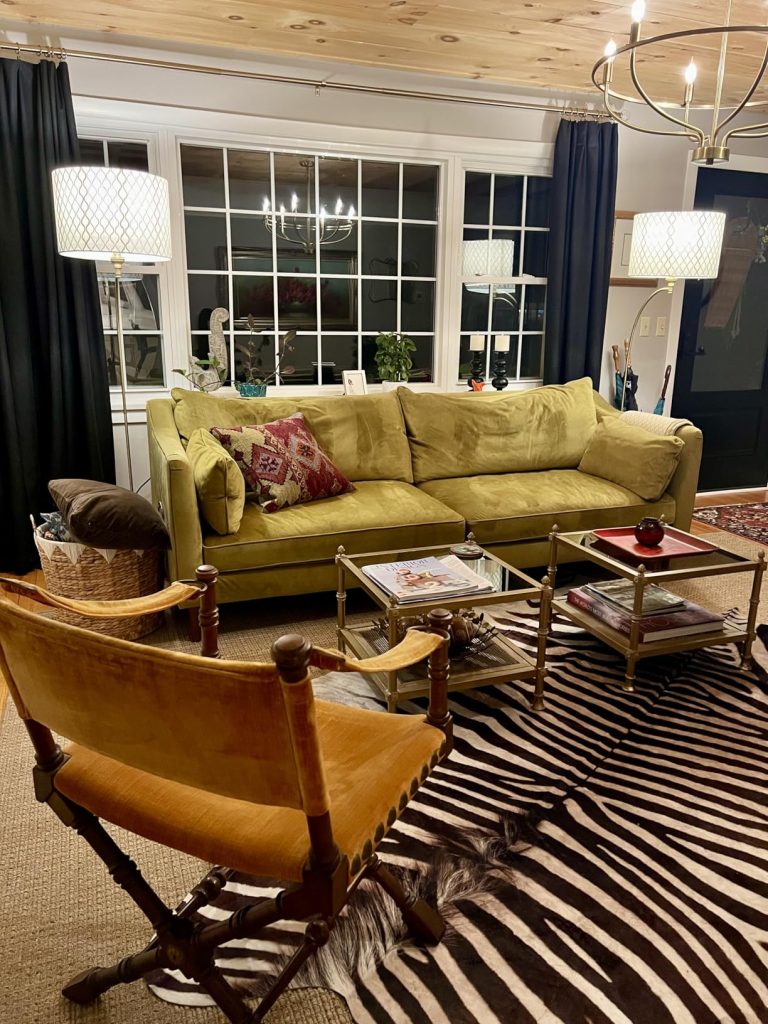 Faux Cowhide Rug,Brown Cowhide Area Rug Western Decor Outdoor Carpet For Living Room,Bedroom,Batheroom Christmas Gifts photo review